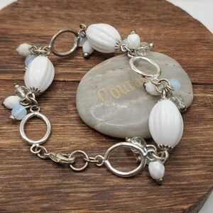 B2432 ghostly orb estate beaded bracelet